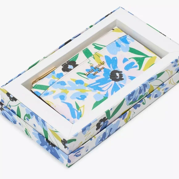 NWT Kate Spade Floral Crossbody + Matching Card Holder Set – Retail $448 - Picture 10 of 12